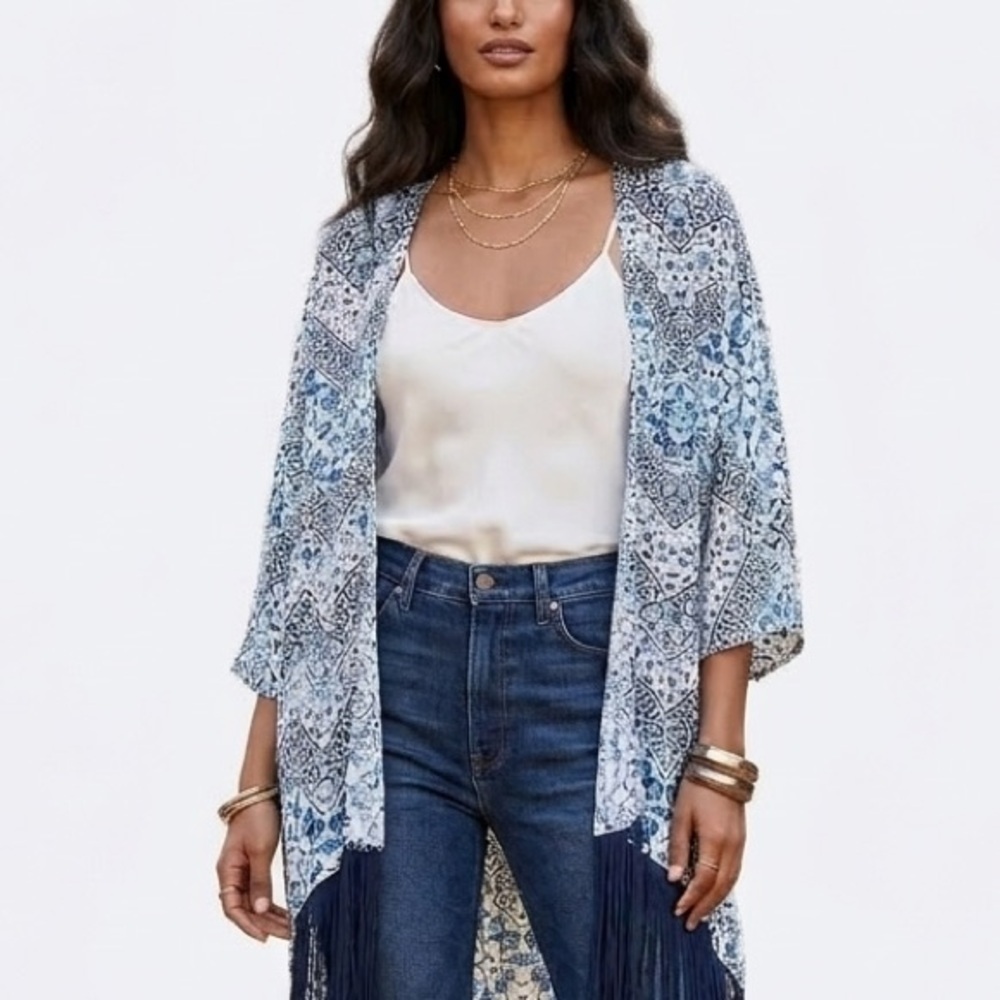 Liberty Love Blue and White Fringe Kimono M NWOT